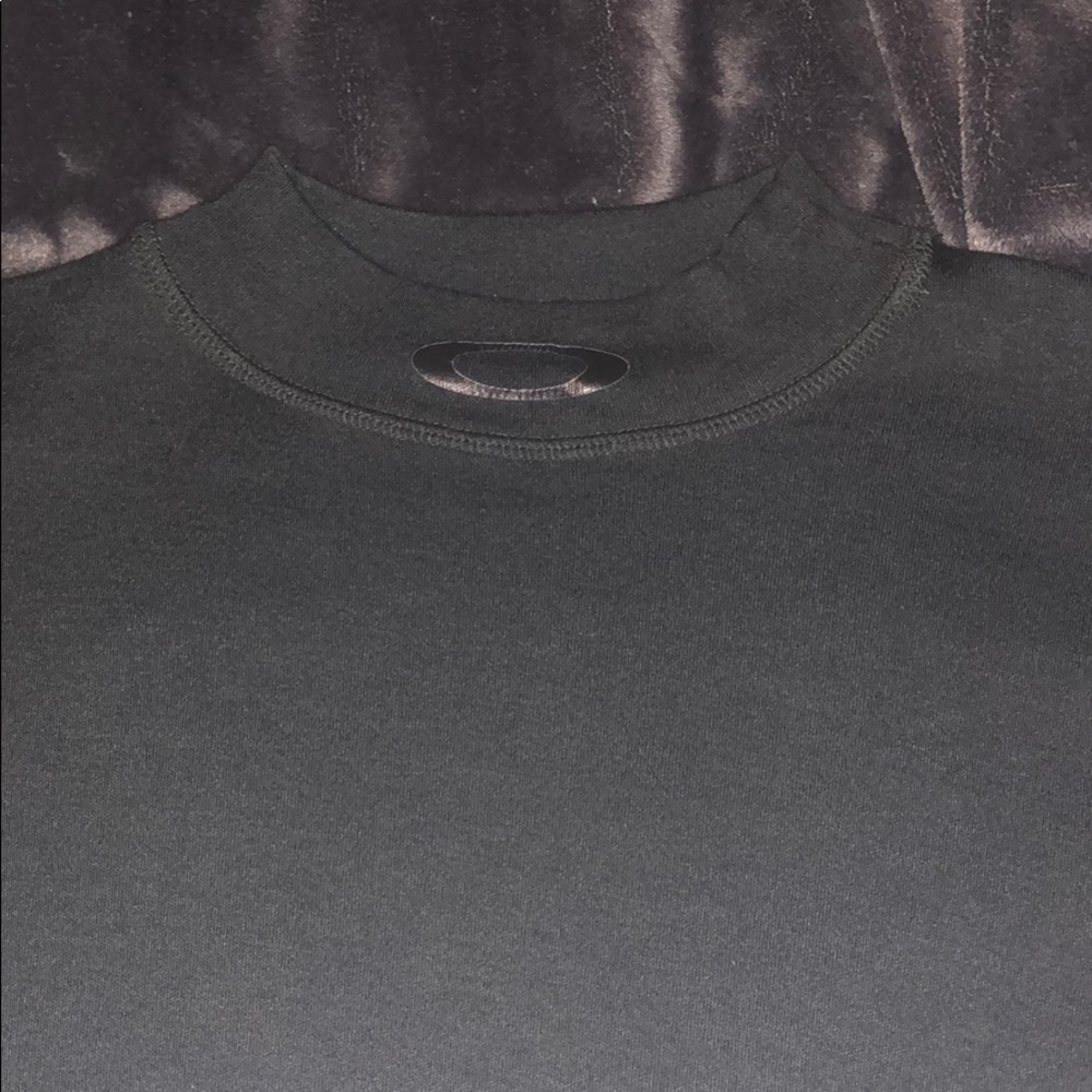 Oakley long sleeve shirt